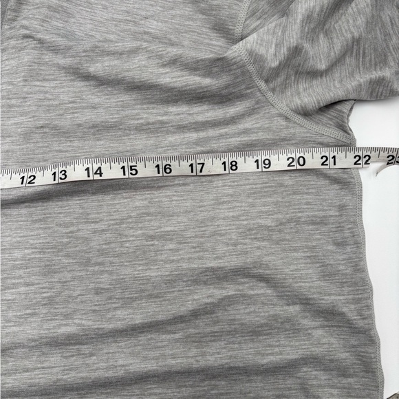 Vuori Half Zip Pullover Gray Men’s Large Performance Stretch Lightweight - Picture 7 of 7